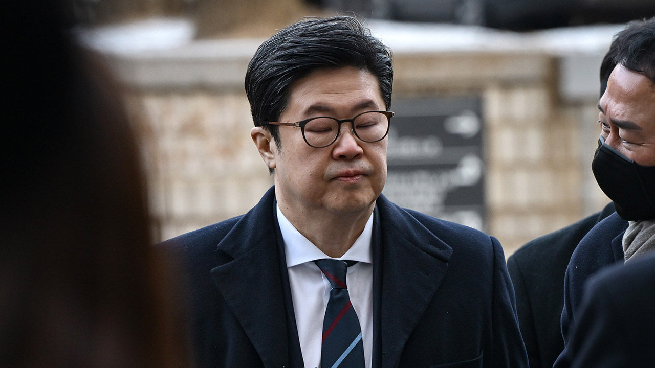 '홈플러스 사태' MBK 김병주 회장 등 경영진 4명 구속영장 모두 기각