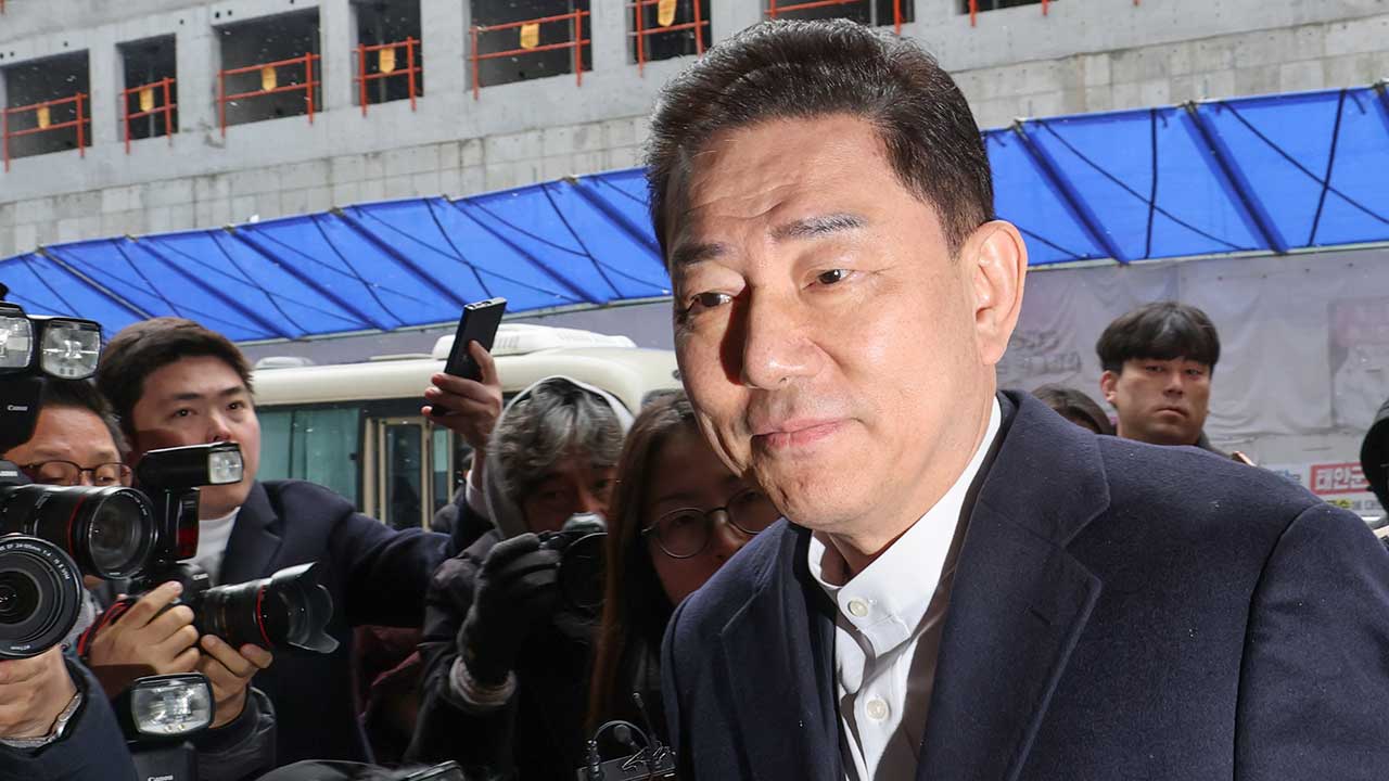 '공천헌금 의혹' 김병기 의원 부부 등 5명 출국금지