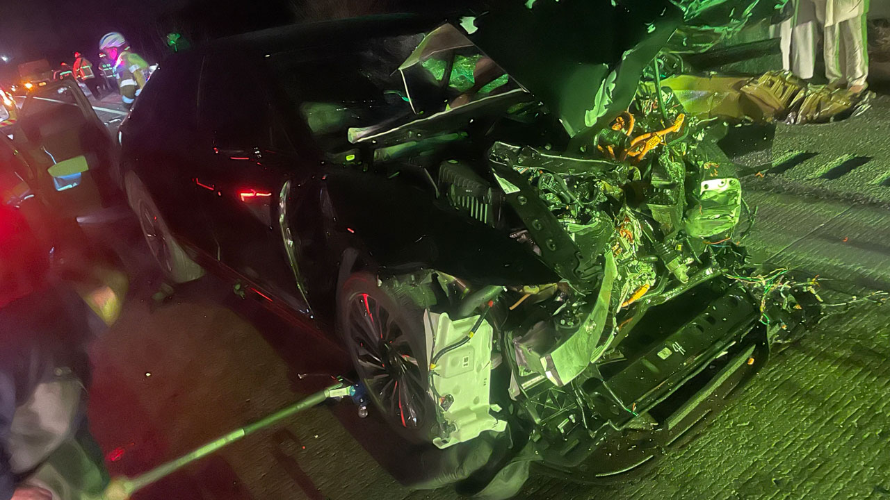 서해안고속도로서 3대 차량 잇따라 부딪혀‥1명 사망