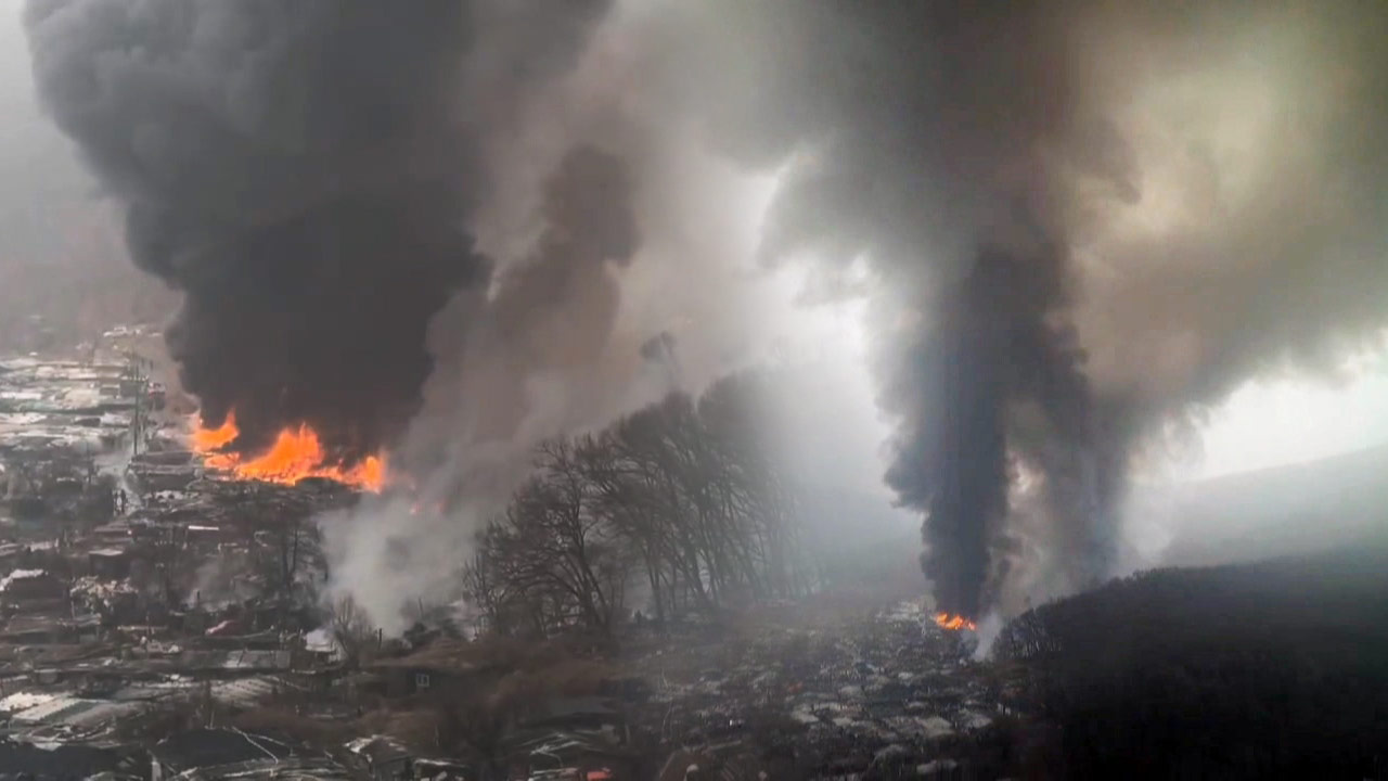 서울 구룡마을 화재, 산불로 번져‥"짙은 안개로 소방헬기 이륙 어려워"
