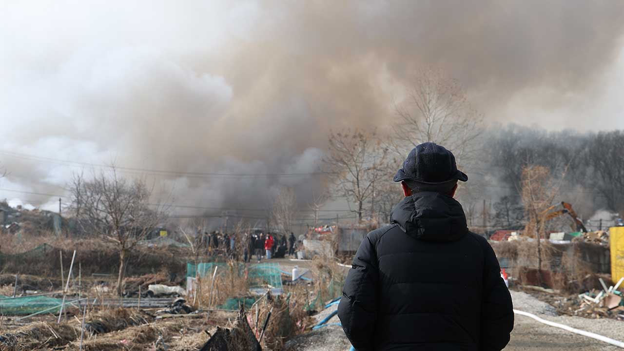 강남 구룡마을 화재 8시간 반만 완진‥이재민 180여 명