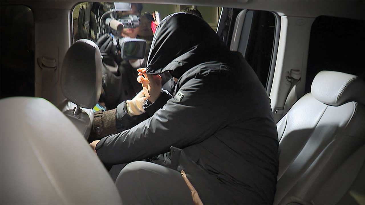 '공천헌금 수령' 의혹 강선우 전 보좌관, 10시간 반 경찰 조사