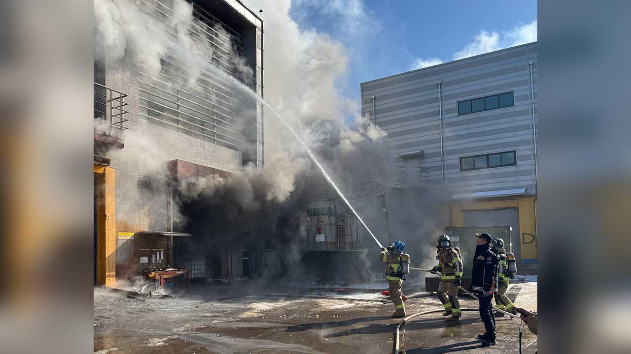 경기 연천 폐수처리장 불‥다친 사람 없어