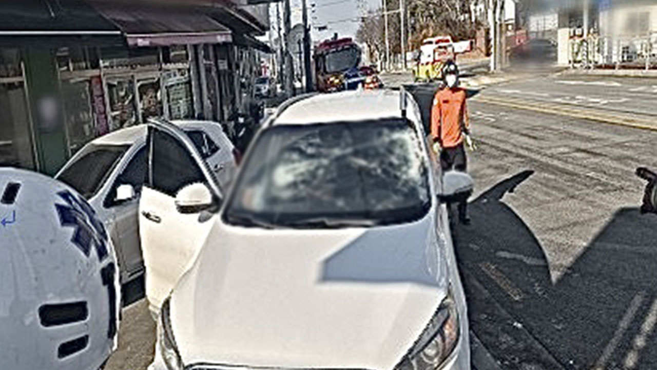 경기 안성서 차량과 중앙분리대 구조물 부딪쳐‥조수석 탑승자 사망