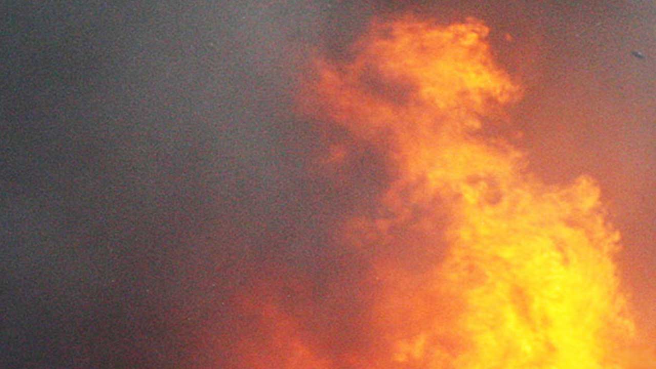 전남 목포 아파트에 불‥주민 11명 대피