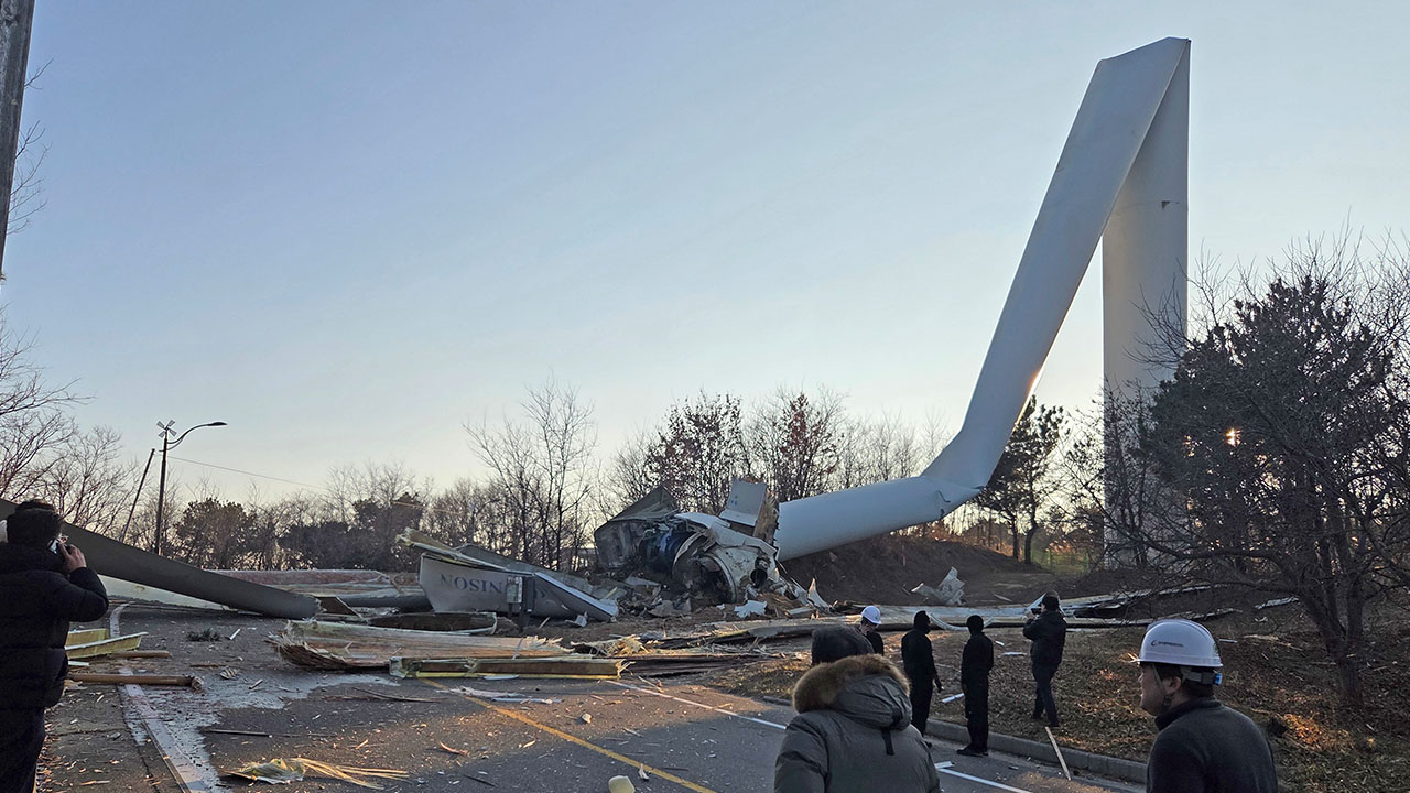 영덕 풍력발전기 꺾임 사고에 기후부, 동종·노후 발전기 특별점검