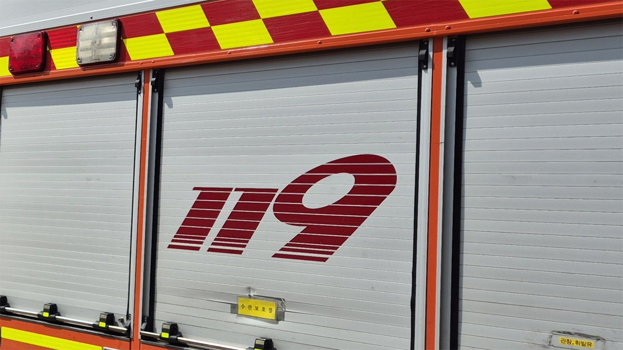 서울 은평구 아파트 불‥70대 남성 추락사