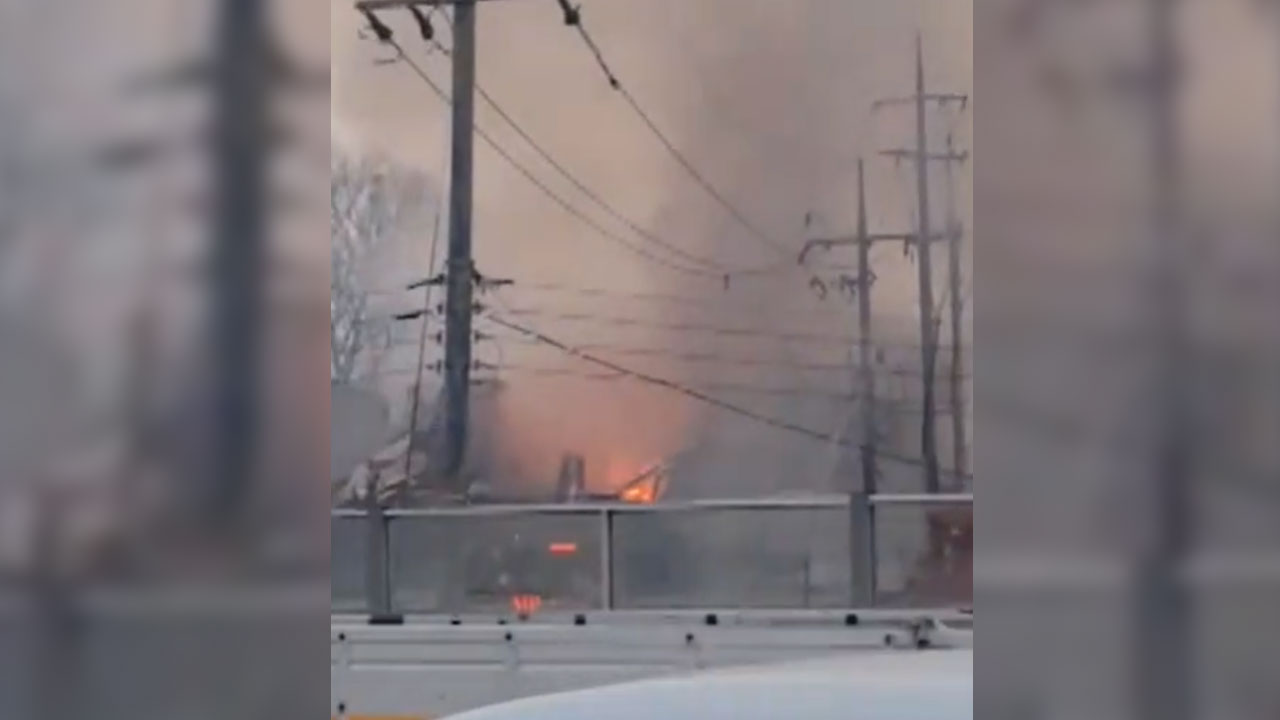 충남 아산 플라스틱 재활용 공장서 불‥50대 사망 