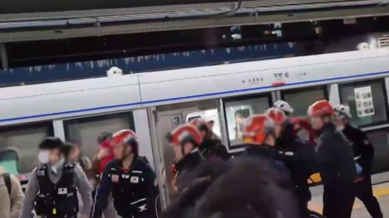 서울 지하철 1호선 개봉역서 50대 여성 열차에 부딪혀 중상