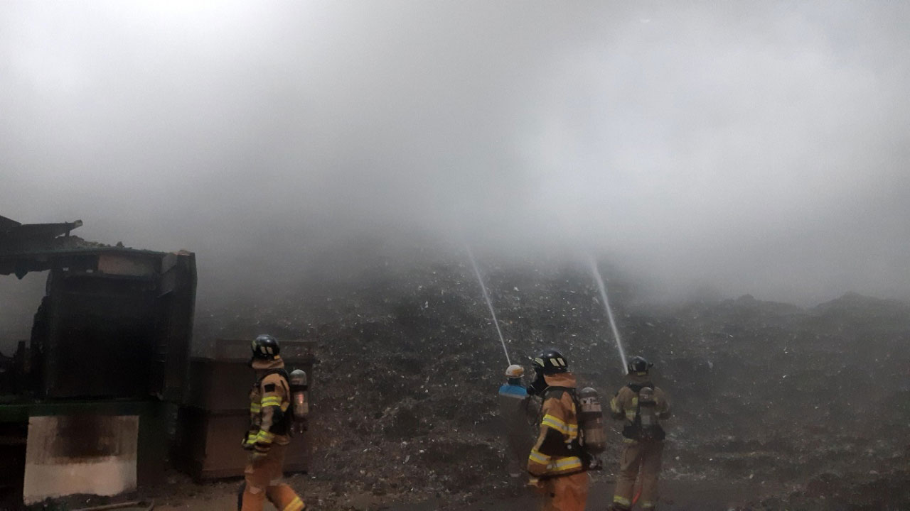경북 영천 자원순환시설서 불‥3시간 만에 완진