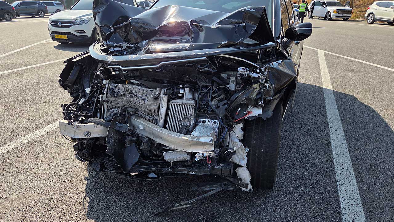 서해안고속도로 부안휴게소 인근서 차량 4대 연쇄 추돌