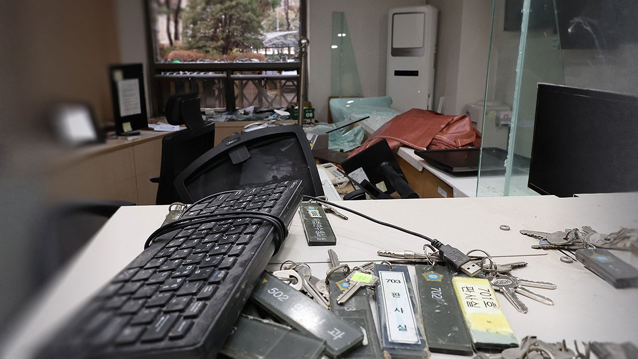 '서부지법 폭동' 가담 남성 3명, 1심 징역형 집행유예