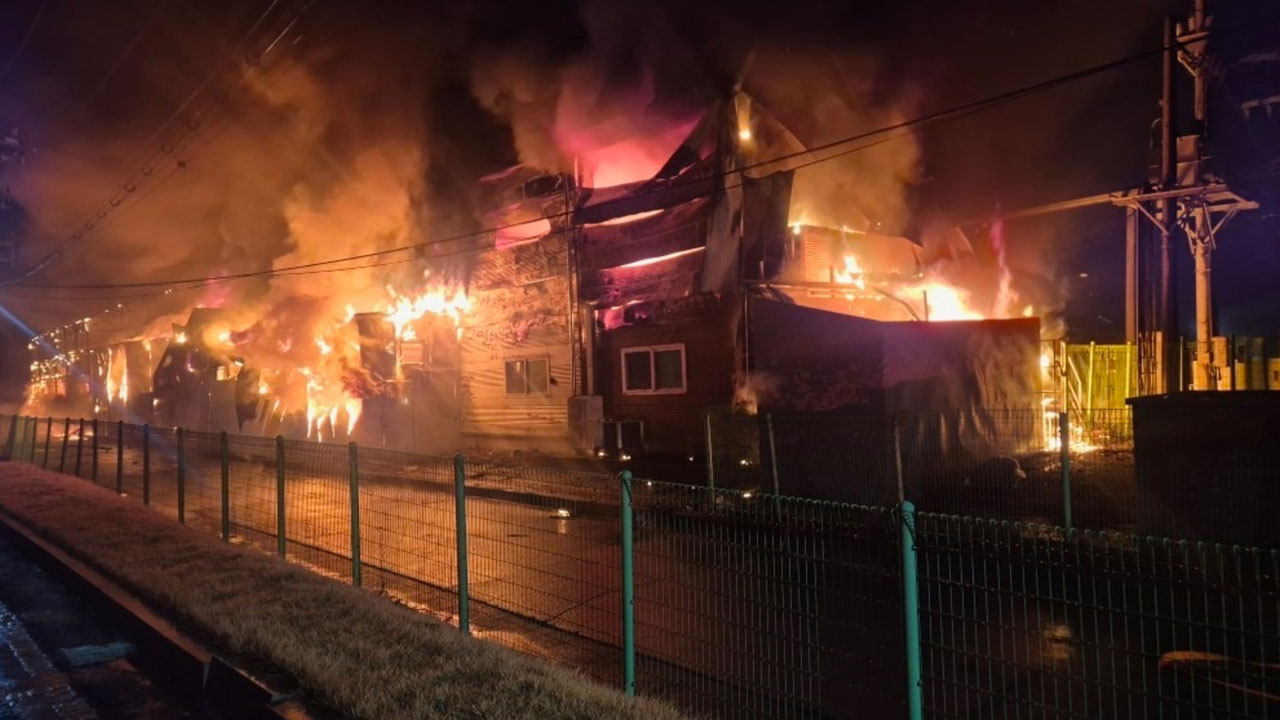 충남 천안 건강기능식품 제조공장 불‥다친 사람 없어