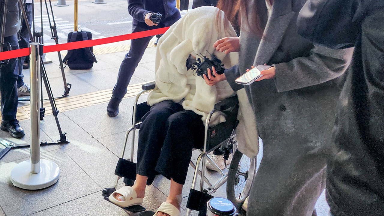 '반포대교 추락' 포르쉐 운전자 구속 송치‥공범은 추가 수사