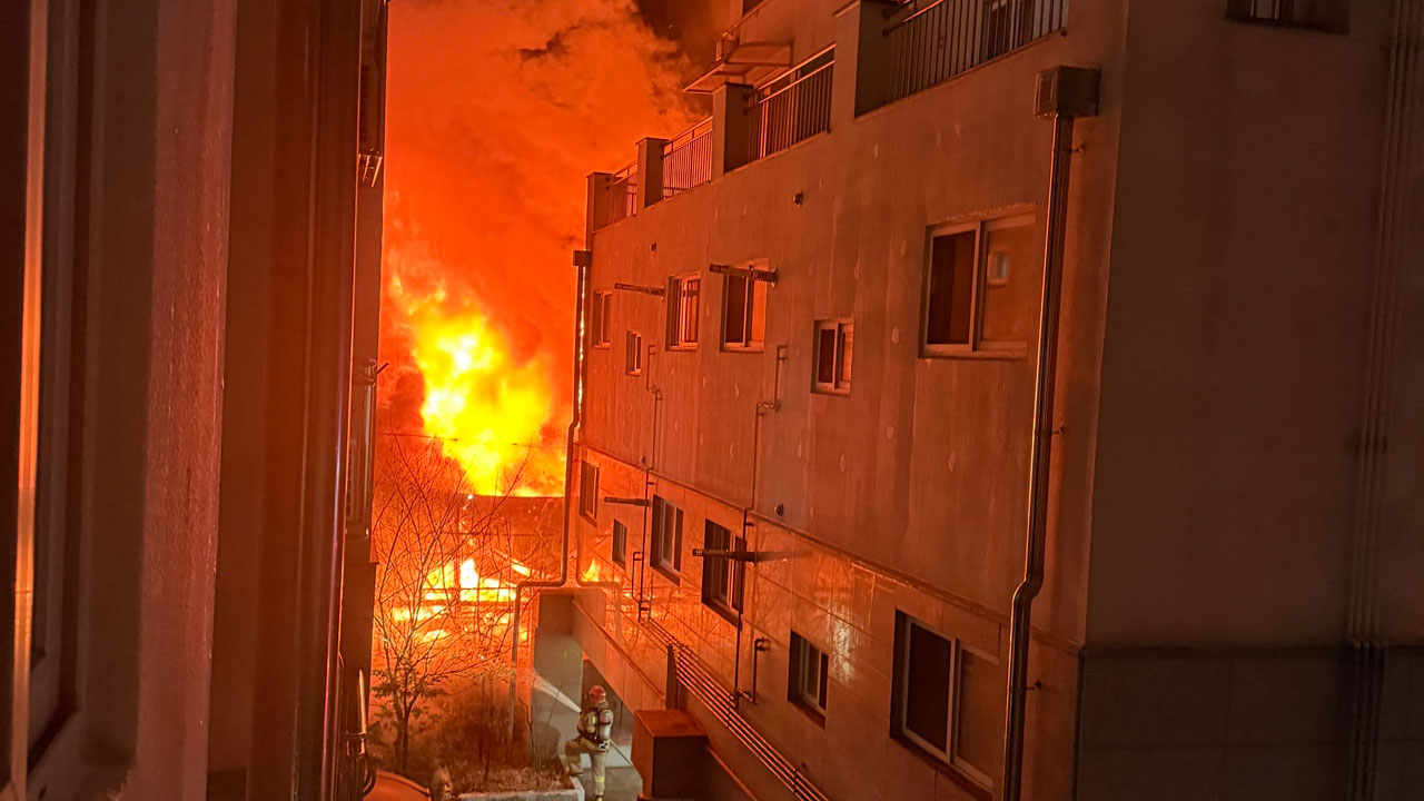 경기 수원 철물점서 화재‥인근 빌라 주민 대피