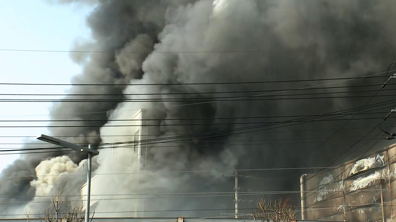 대전 공장 대형화재‥"뛰어내리고 매달리고 긴박하게 대피"