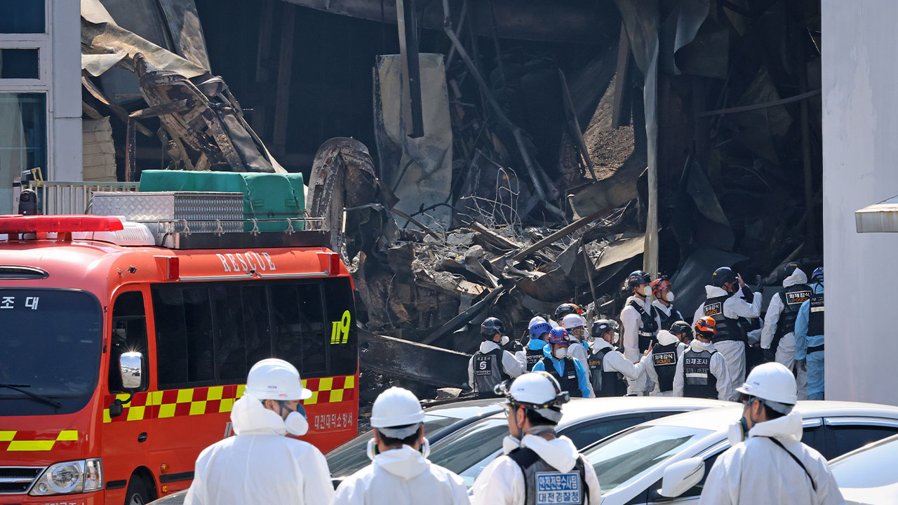 "대전 화재 시신 일부 추가 수습, 시신 13구 신원 확인"