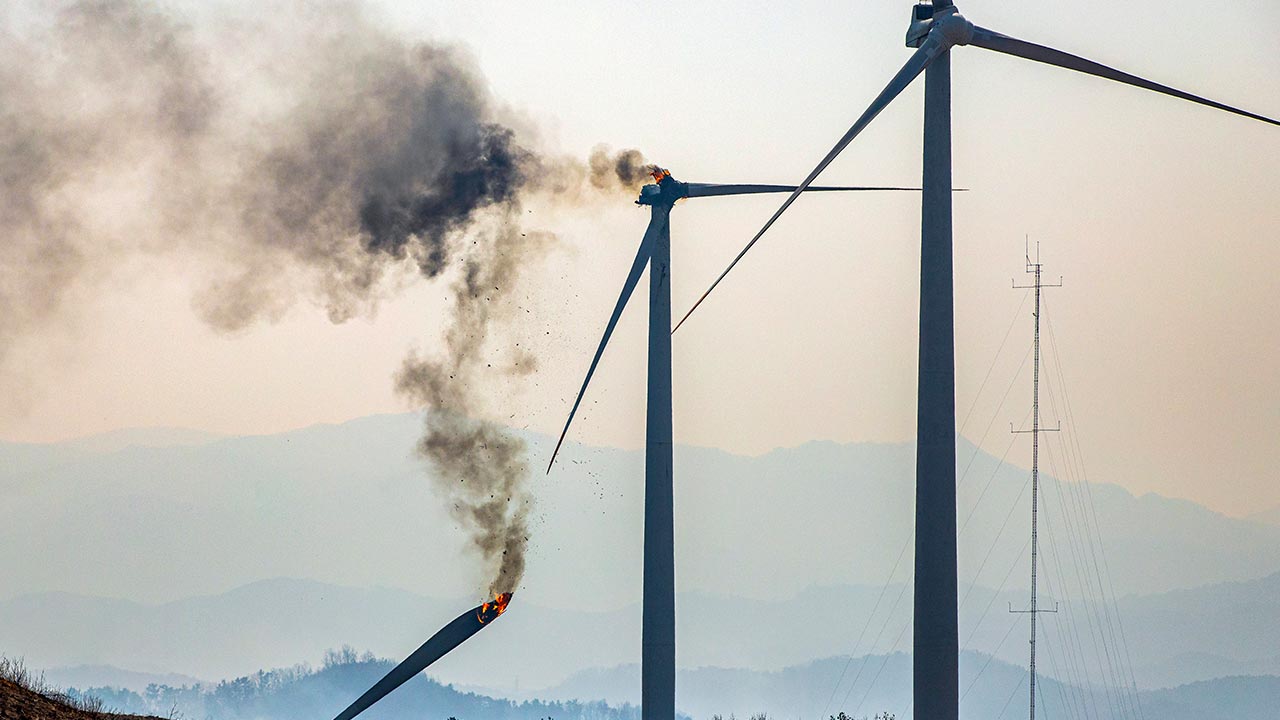 경북 영덕 풍력발전기 화재로 3명 사망‥사고 경위 등 조사