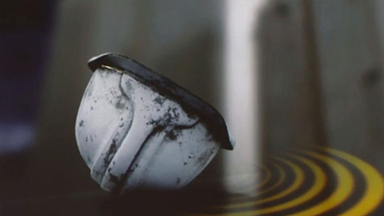 공장 리모델링 작업자 4m 아래로 추락해 중상