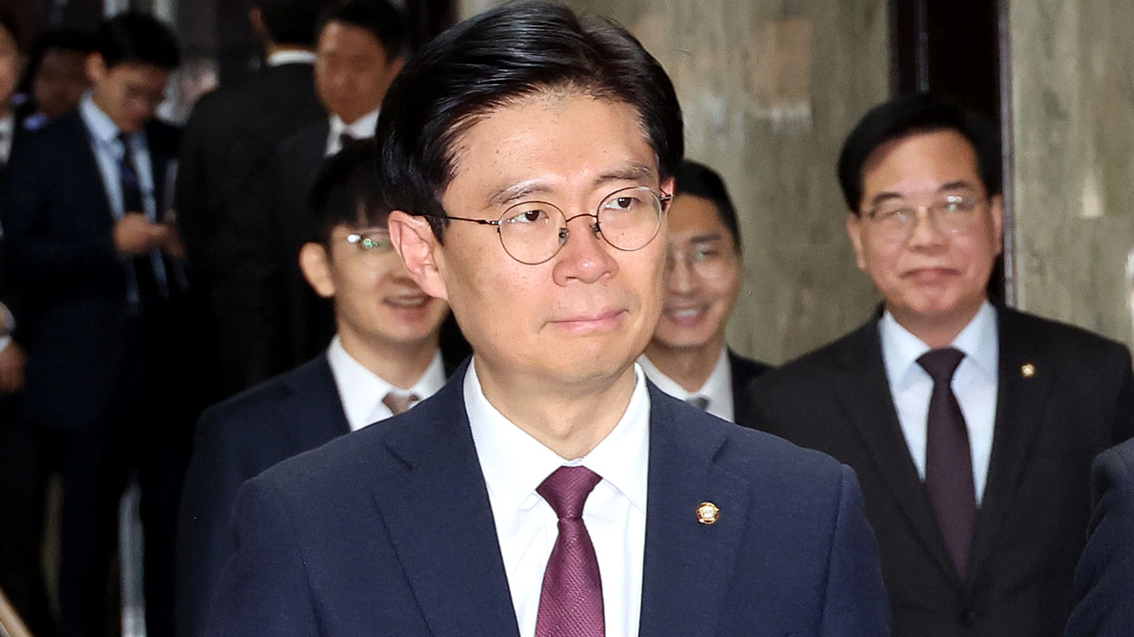 경찰, '공천헌금 의혹' 국민의힘 조정훈 입건 전 조사