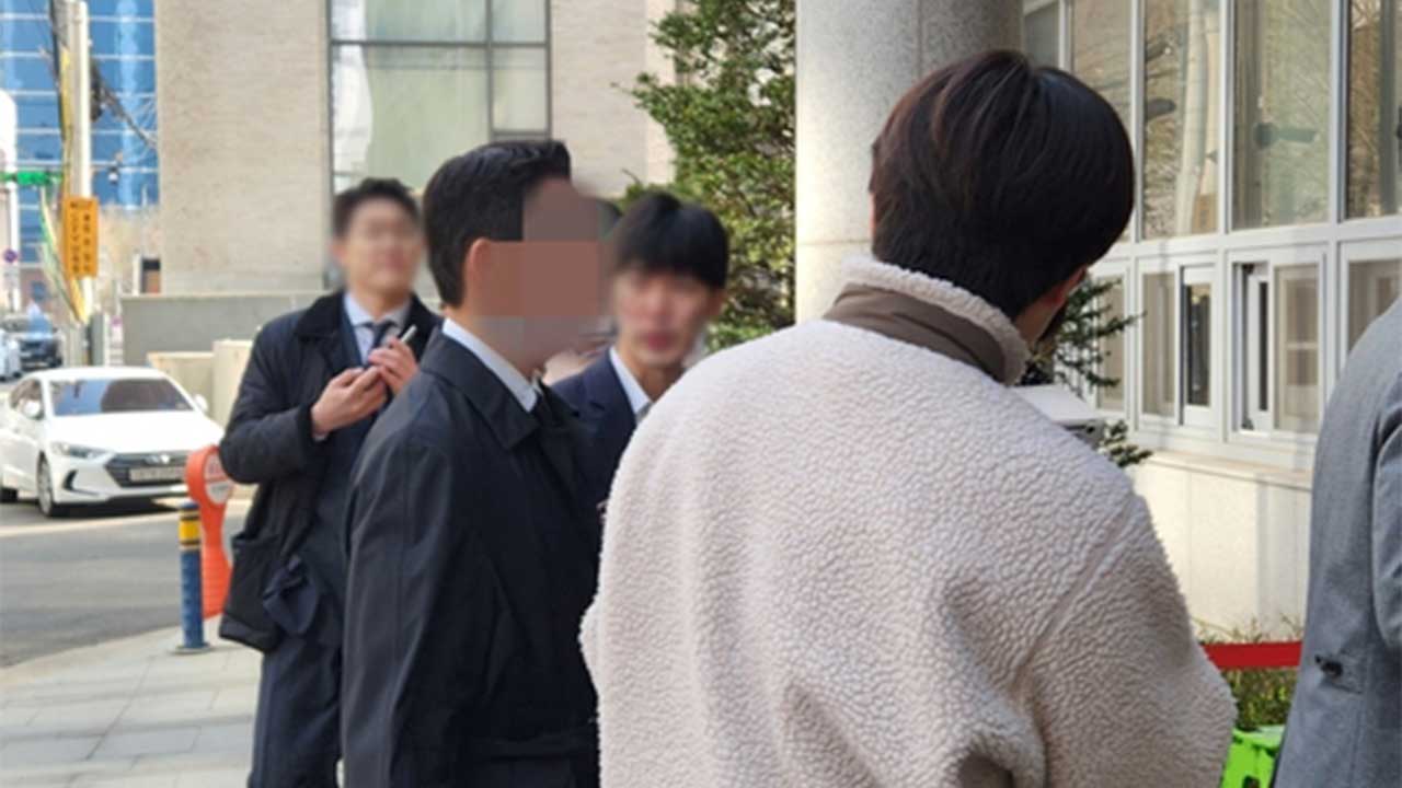 경찰, '대학·취업 특혜' 의혹 김병기 차남 피의자 신분 소환