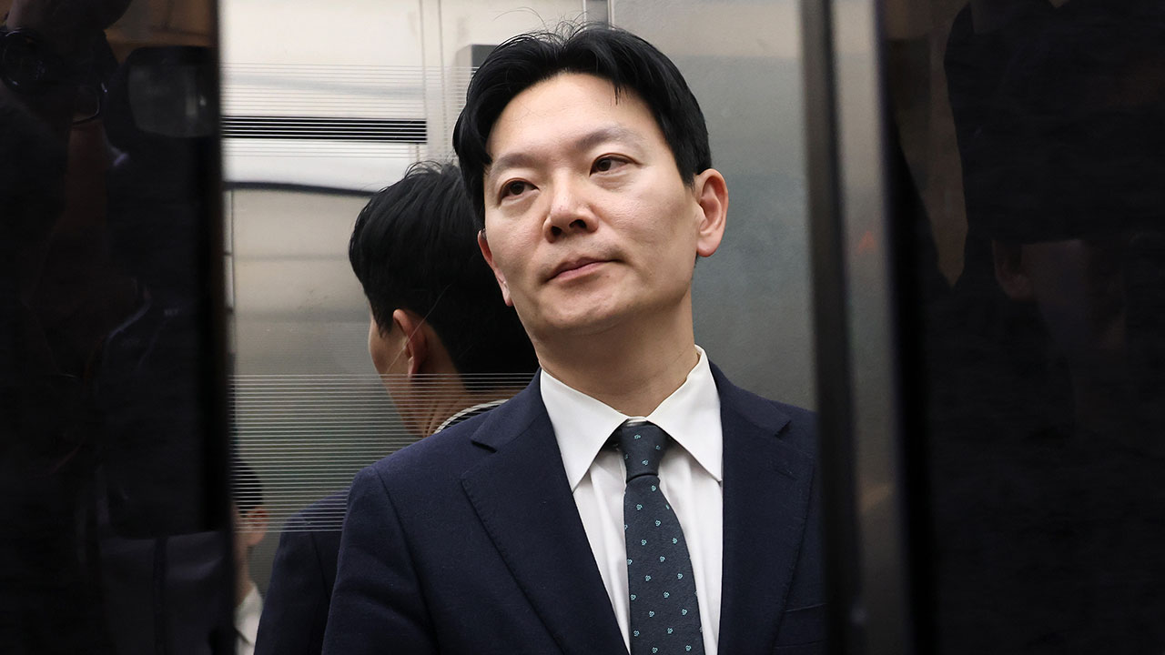 2차 종합 특검, '쌍방울 대북송금 수사' 박상용 검사 출국금지‥피의자 전환