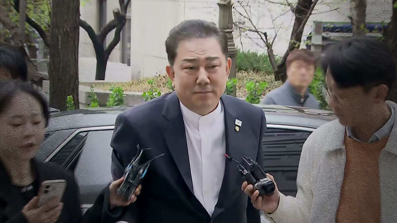 '공천헌금 의혹' 김병기 7차 경찰 출석‥묵묵부답