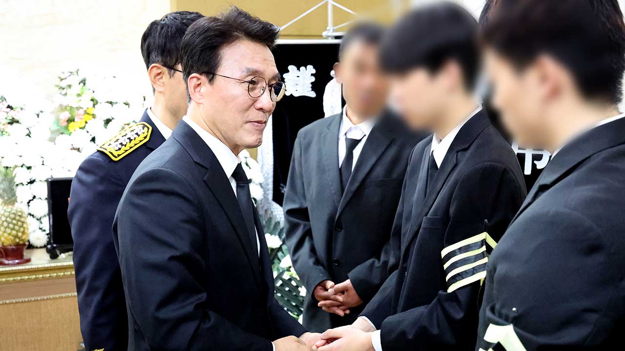 순직 소방관 조문 행렬‥김민석 총리 "다시는 이런 아픔 없어야"