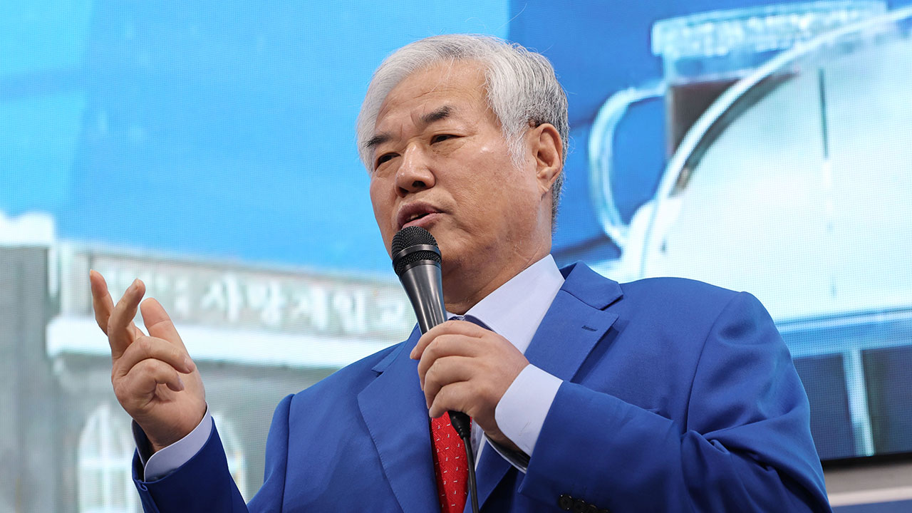 '불법 집회' 전광훈 항소심 3년 만에 본격 시작‥본인은 불출석