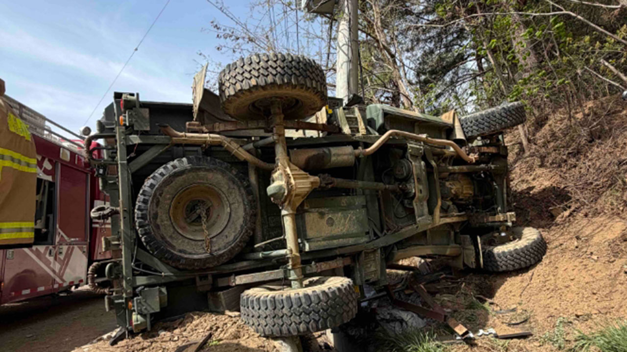 강원 인제군 4.5톤 군 차량 전도‥군 간부 1명 사망·장병 1명 중상