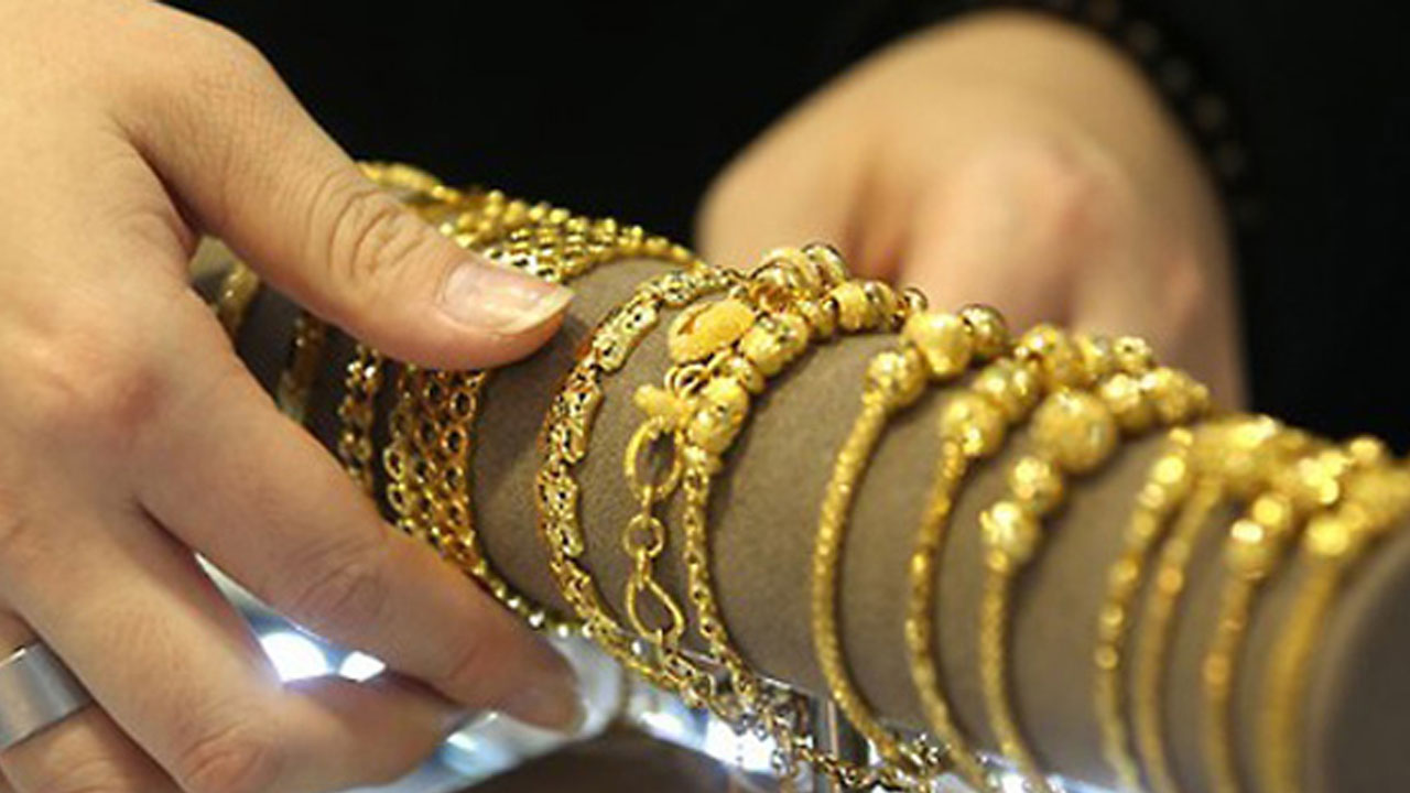 대낮 주인 버젓이 있는데도 금은방에서 금팔찌 훔쳐 달아난 10대 검거