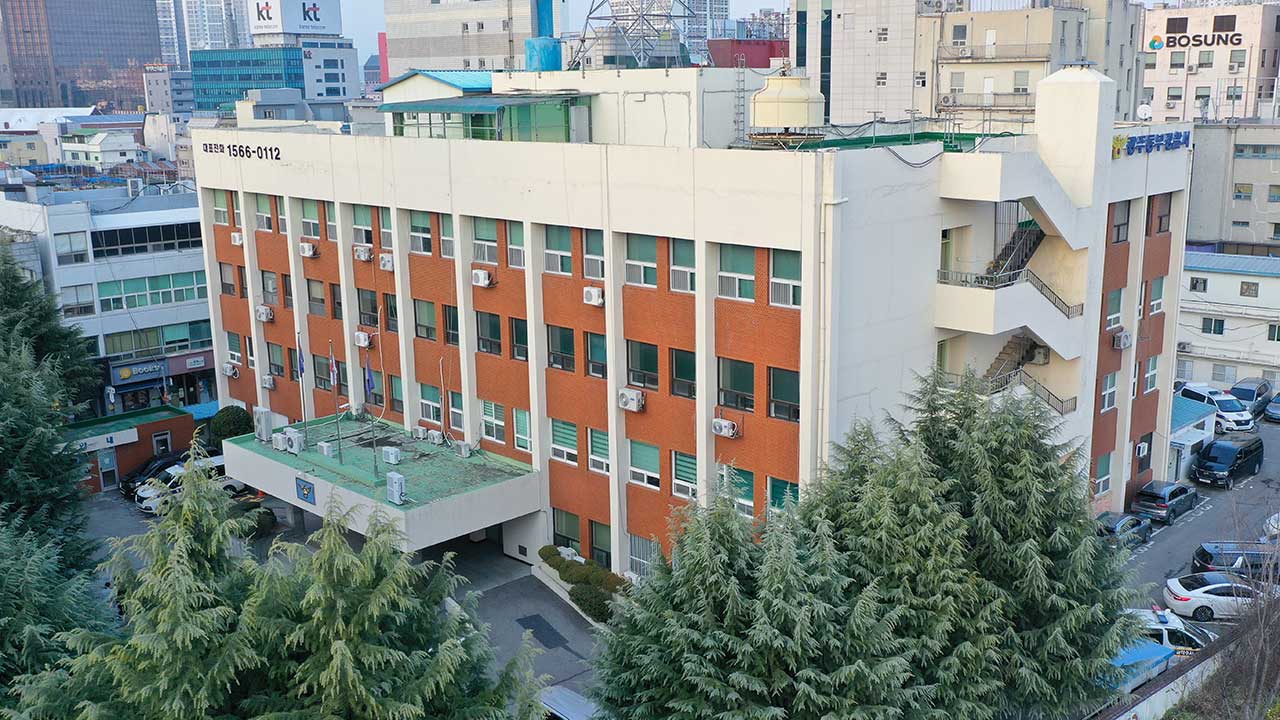 광주 초등 교무실에 홈캠 발견‥경찰, 교직원 수사 착수 