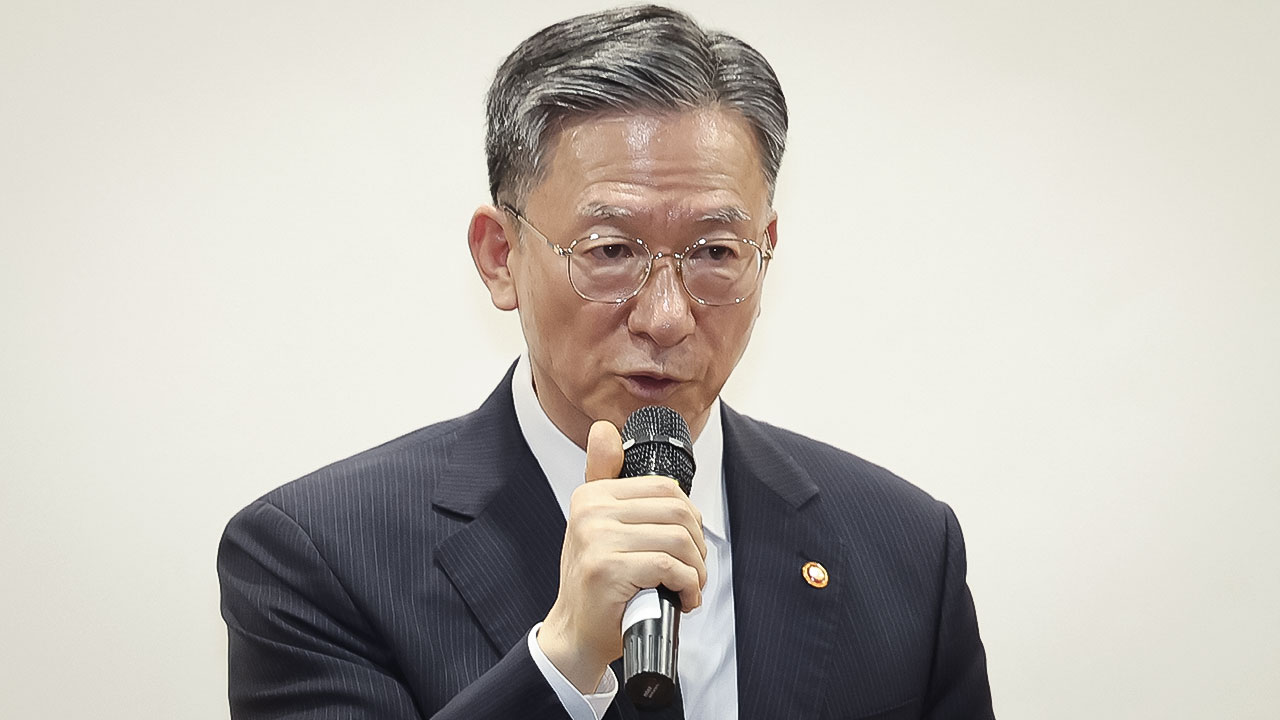 정성호 법무장관 "박상용 검사 징계, 국민 눈높이 맞게 처분"