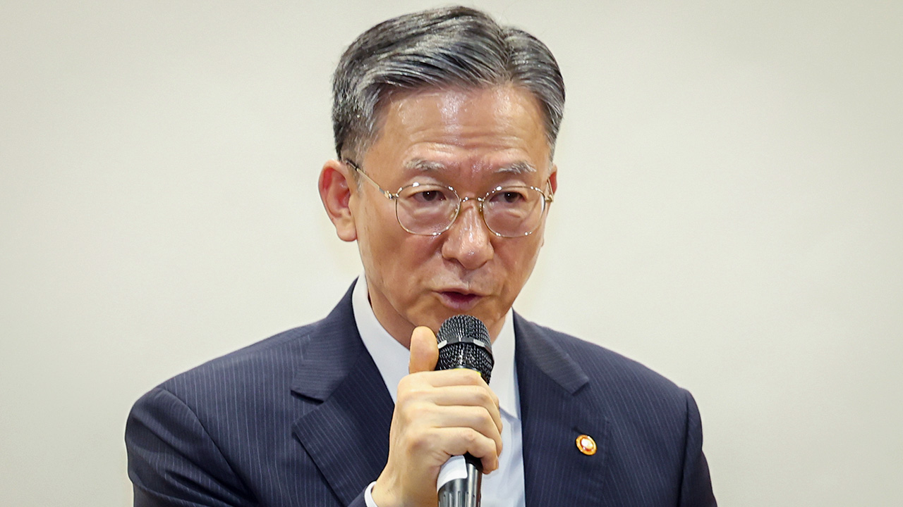 정성호 법무장관 "5·18 개헌, 납득 어려운 비협조로 좌절"