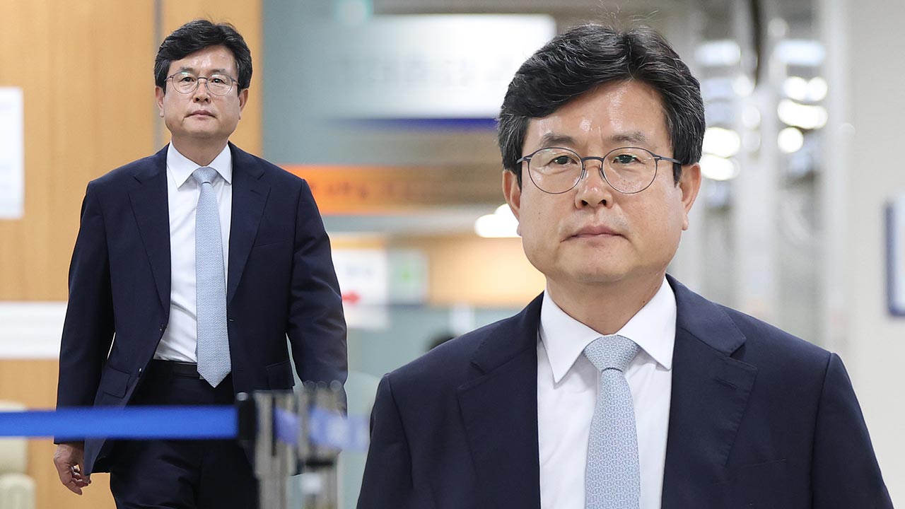 '사후 계엄선포문' 강의구 전 부속실장 1심 징역 1년6개월‥법정구속