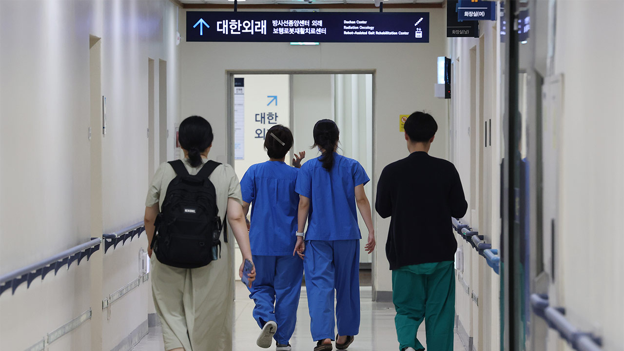 '의료계 블랙리스트' 전공의 스토킹으로 징역형 집유 확정‥면허 취소