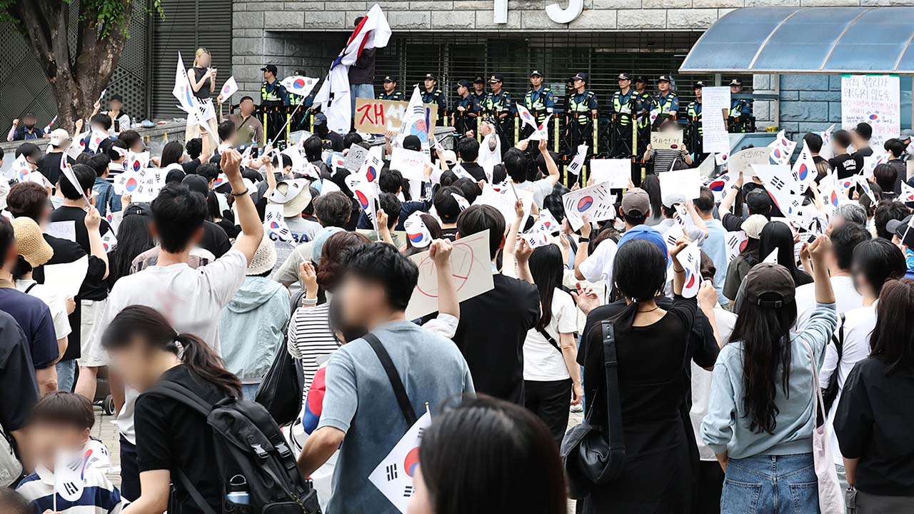 "극우가 대중 분노 이용해 음모론 정당화"‥서울대생 규탄 대자보 게시