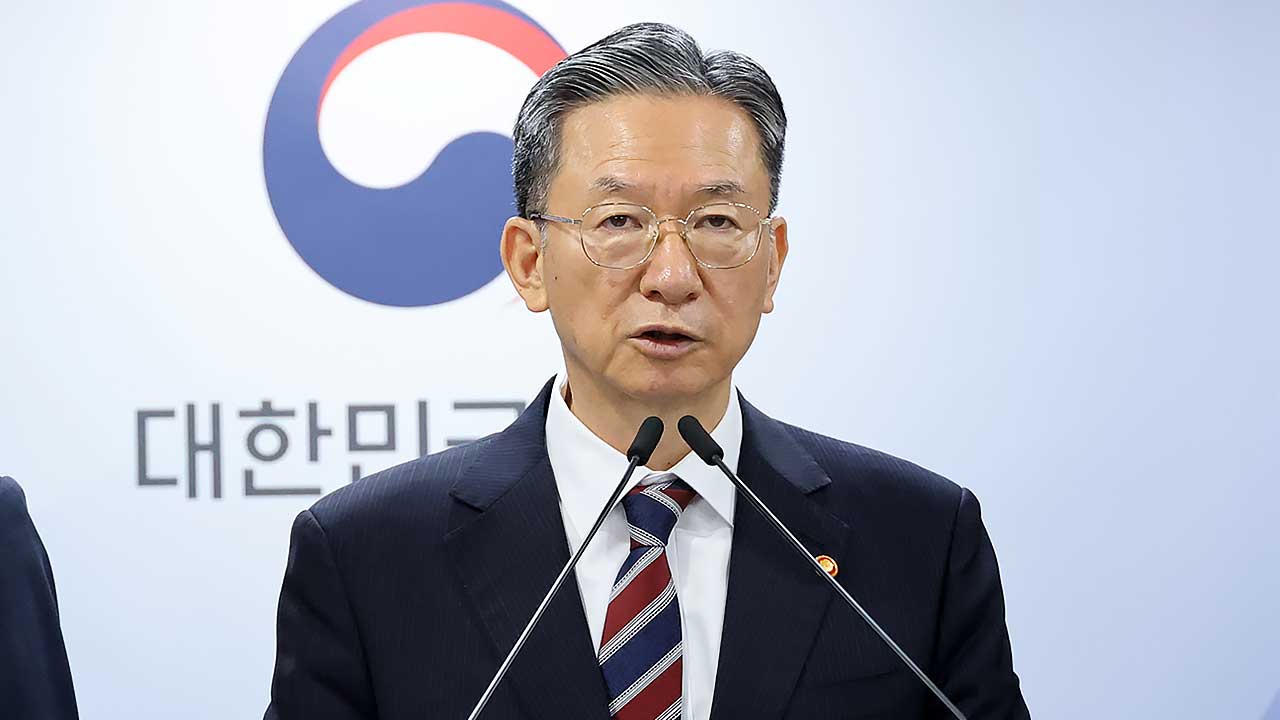 정성호 법무장관 "선관위, 해체 수준 개혁 받아들여야"