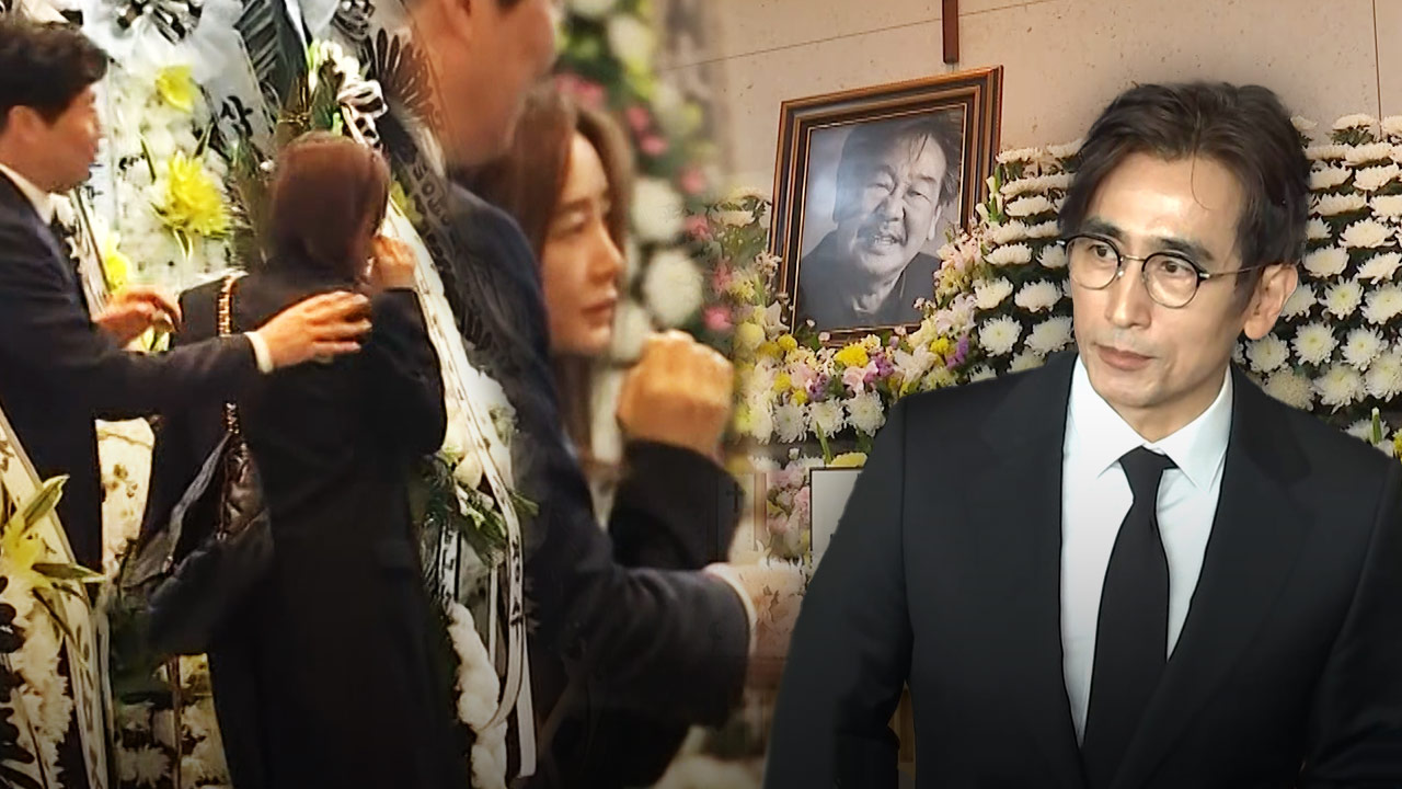눈물 흘리며 빈소 온 김혜수‥'배우들의 아버지' 작별 [현장영상]