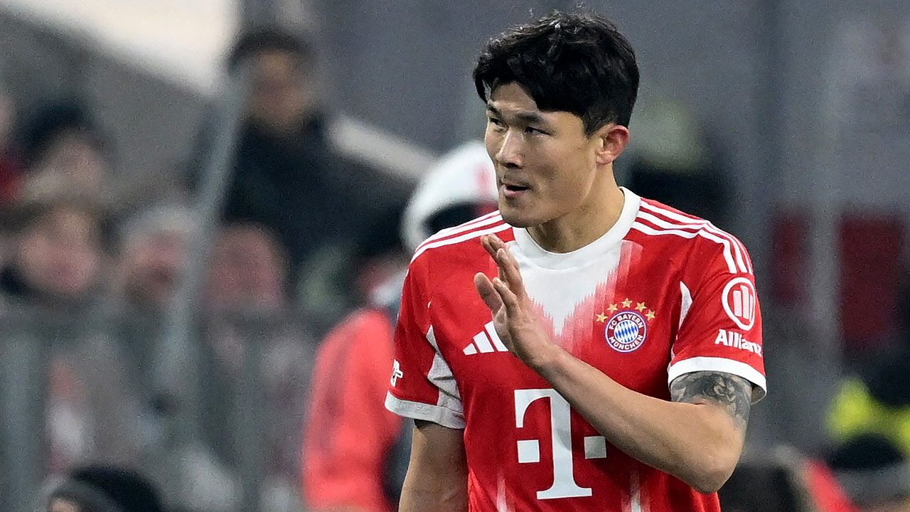 김민재, 바이에른 뮌헨 입단 후 첫 퇴장‥팀은 UCL 16강행