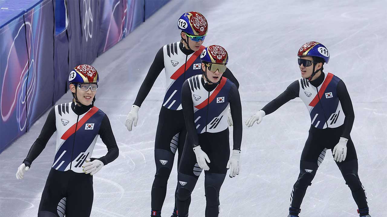 [동계올림픽] 쇼트트랙 남자 대표팀, 조 1위로 5,000m 계주 결승 진출