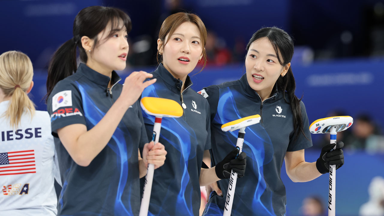 [동계올림픽] 여자 컬링, 스위스에 5-7 패배..예선 '공동 4위'