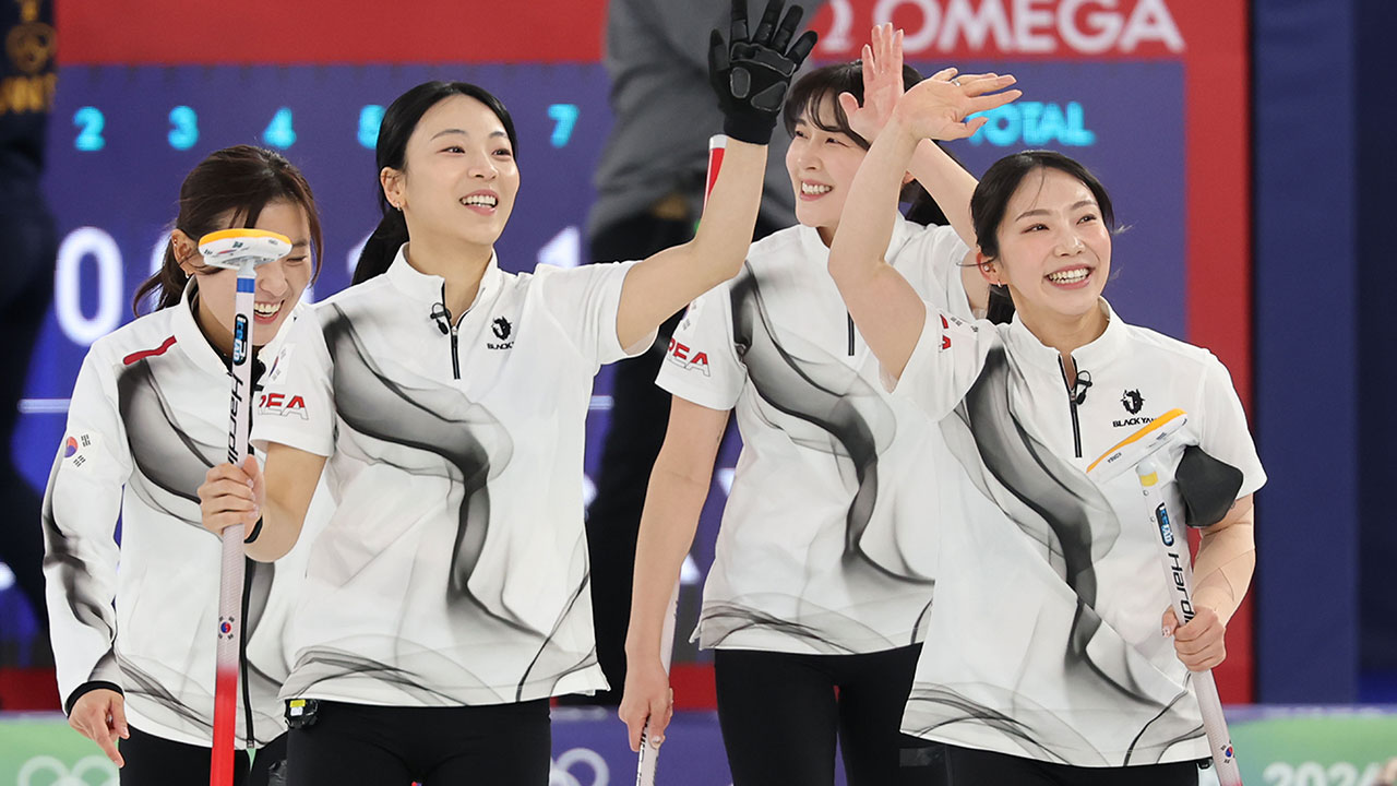 [동계올림픽] 여자 컬링, '예선 선두' 스웨덴에 8-3 완승