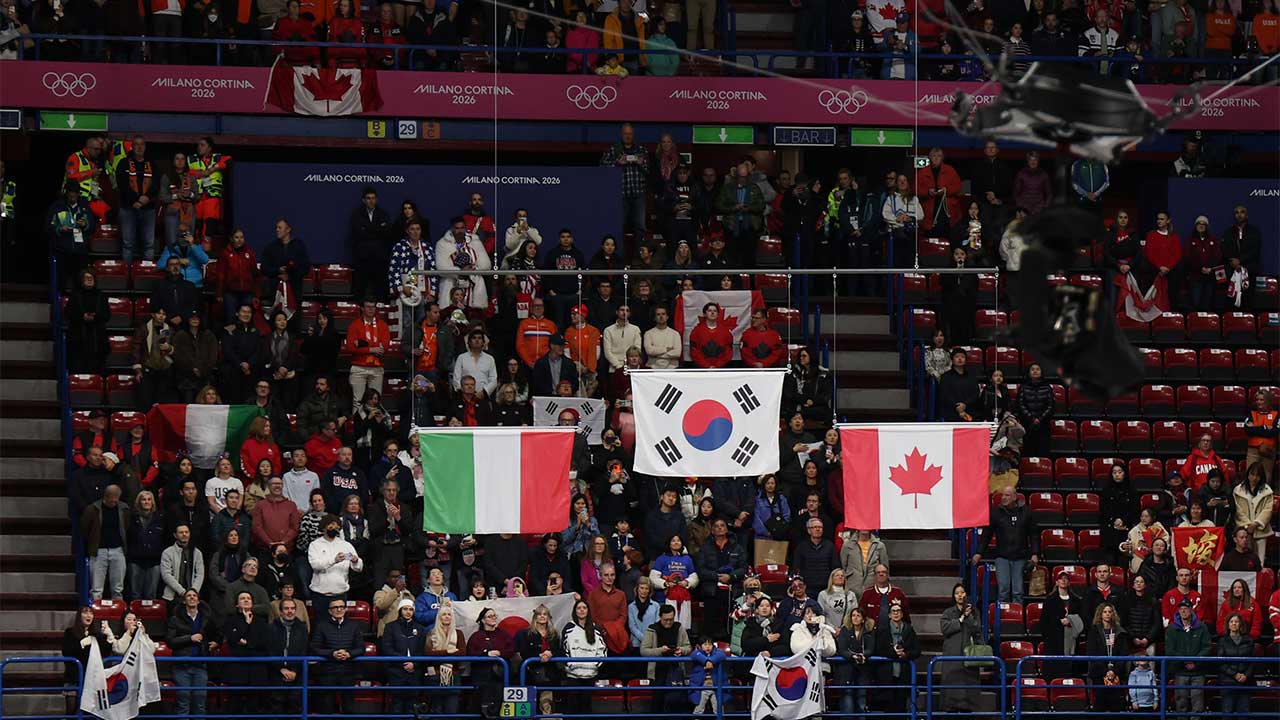 [동계올림픽] 쇼트트랙 시상식서 잘못된 태극기 게양‥조직위, 시정 조치 약속