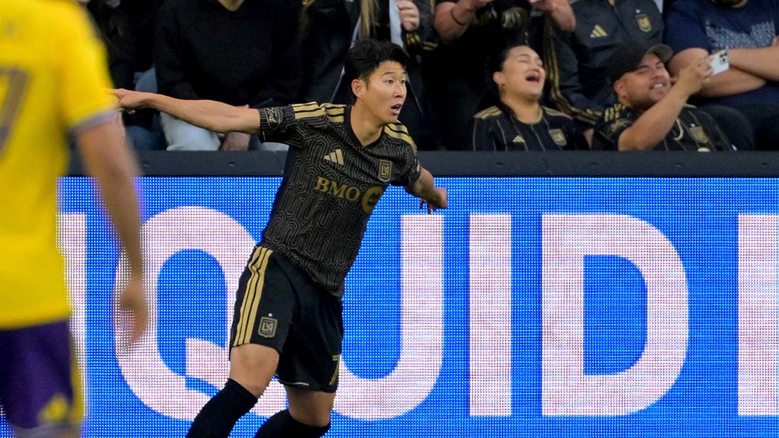 '소속팀 복귀' 손흥민 한 경기 4도움‥개인 통산 최초