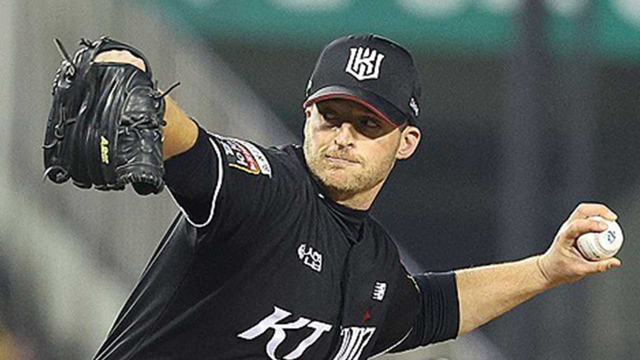 프로야구 두산, 플렉센 부상 대체 선수로 kt 출신 벤자민 영입