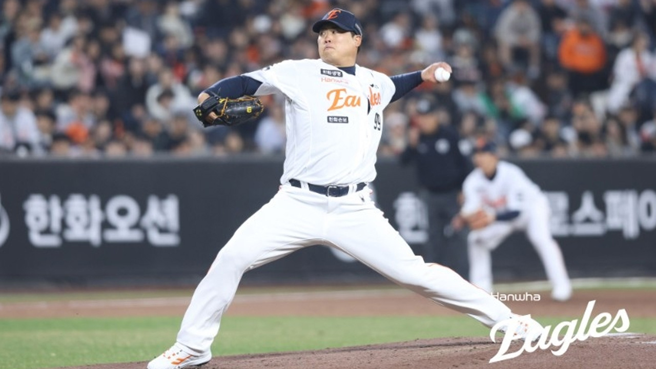 한화 류현진, KBO 역대 최소 경기·최고령 1,500탈삼진 달성