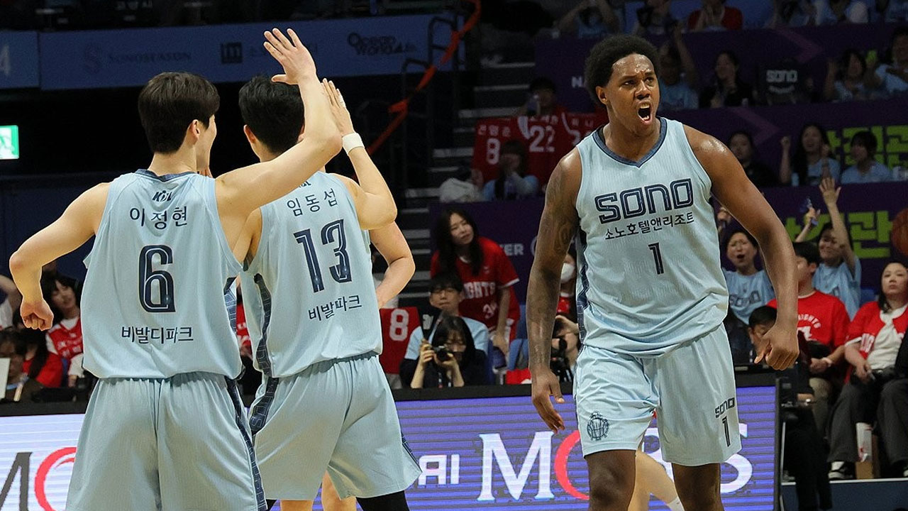 소노, SK 꺾고 3연승으로 창단 첫 4강 PO 진출