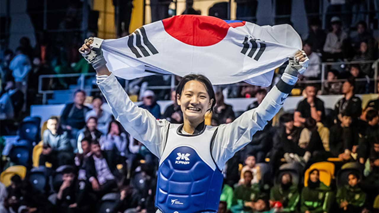 태권도 유망주 이시우, 세계청소년선수권 여자 49kg급 금메달