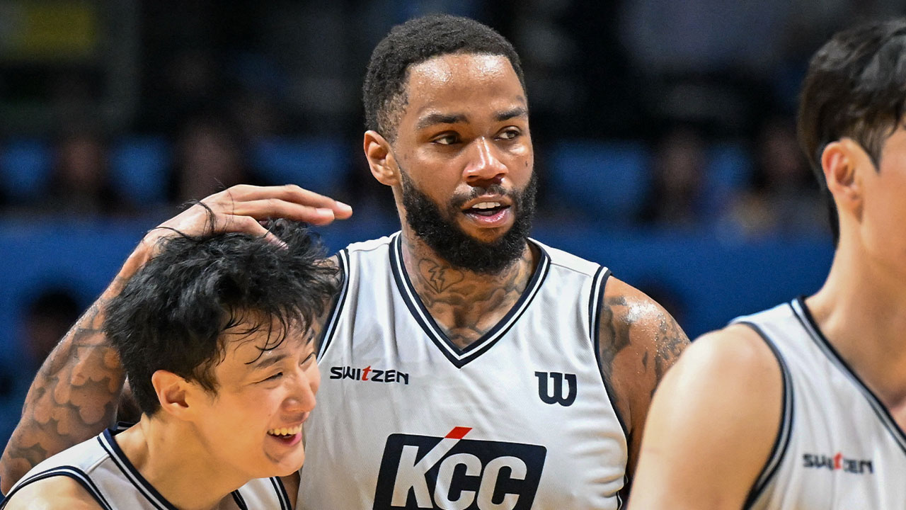 프로농구 KCC, 챔피언결정전 1차전서 소노 75-67로 제압